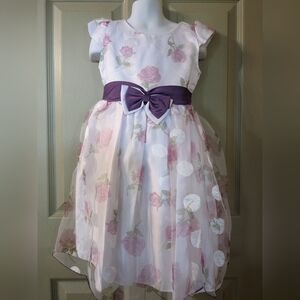 New with Tags Classic Fashion Party Dress, Size 5, B12